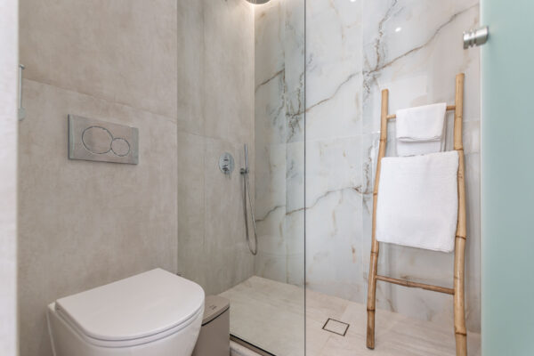 hyperstay-hospitality-naxos-golden-birds-6