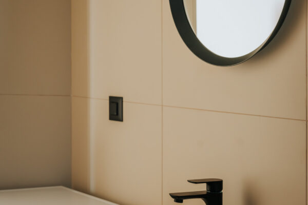 hyperstay-hospitality-west-ponte-suite-8