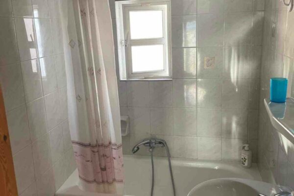 80786089-a343-4fd7-aabf-84dd8a5b8f18