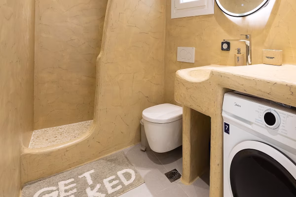 99a2ef33-3684-4d66-b9a8-ed1923978843