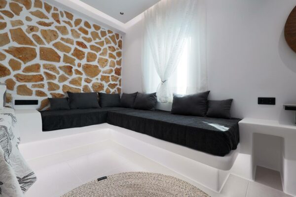 d26828f1-7cb4-402e-a2e2-6b8558499d3b