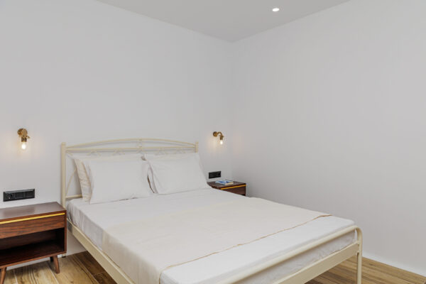 House (14) - Αντιγραφή