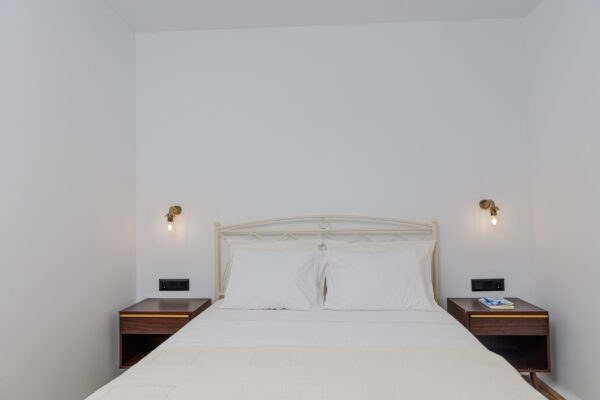 House (16) - Αντιγραφή