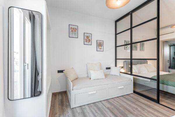 D24EAAEF-EA8F-40EA-B36A-024779DC43EC